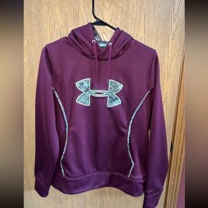 UNDER ARMOUR HOODIE SIZE M